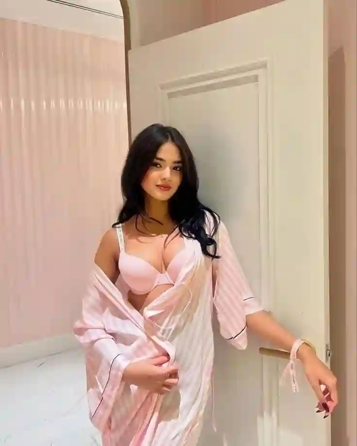Zirakpur Escorts Servce